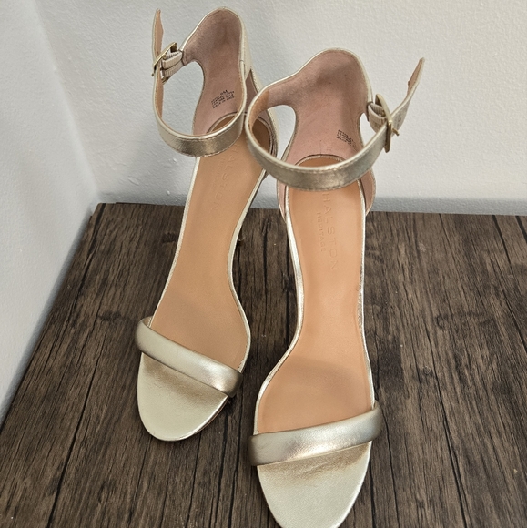 HALSTON HERITAGE Isla Gold Metallic Leather Strappy Sandal Heels Womens Size 9 - Picture 1 of 11